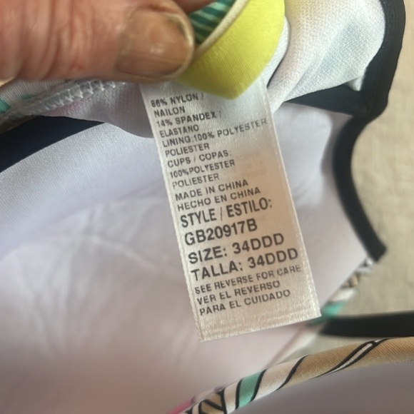 Giani Bini swimsuit top NWOT 34DDD. Never worn NWOT. - Picture 7 of 8